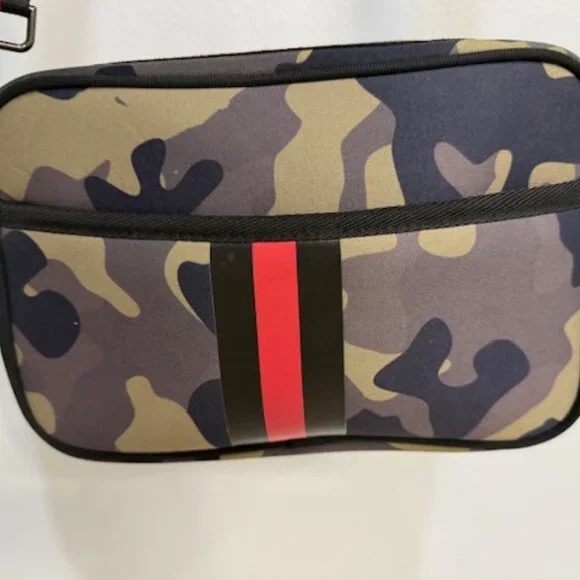 Neoprene Crossbody - Camouflage - Picture 2 of 6